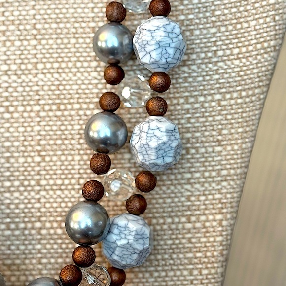 Lenora Dame Faux Pearl Wood Stone Beaded Elegant Statement Necklace 18” - Picture 2 of 4